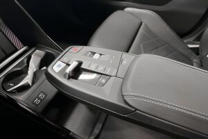 BMW iX2 esikatselu 15