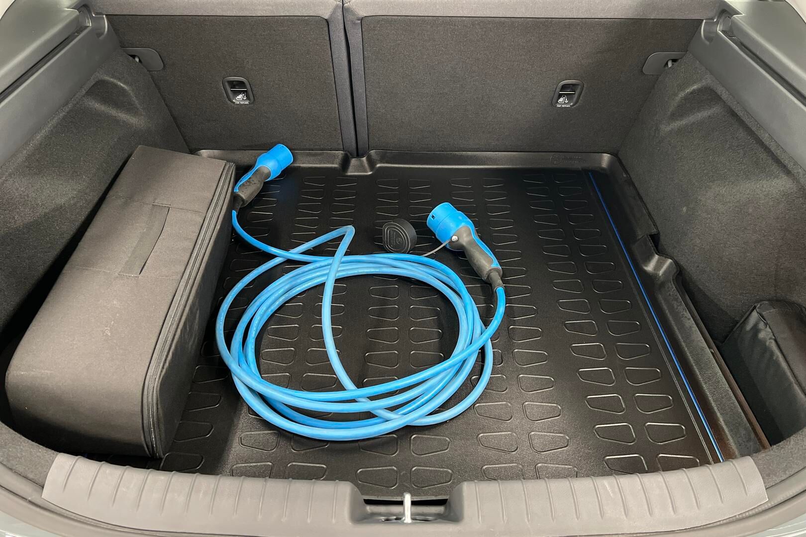 Hyundai IONIQ electric iso kuva 12