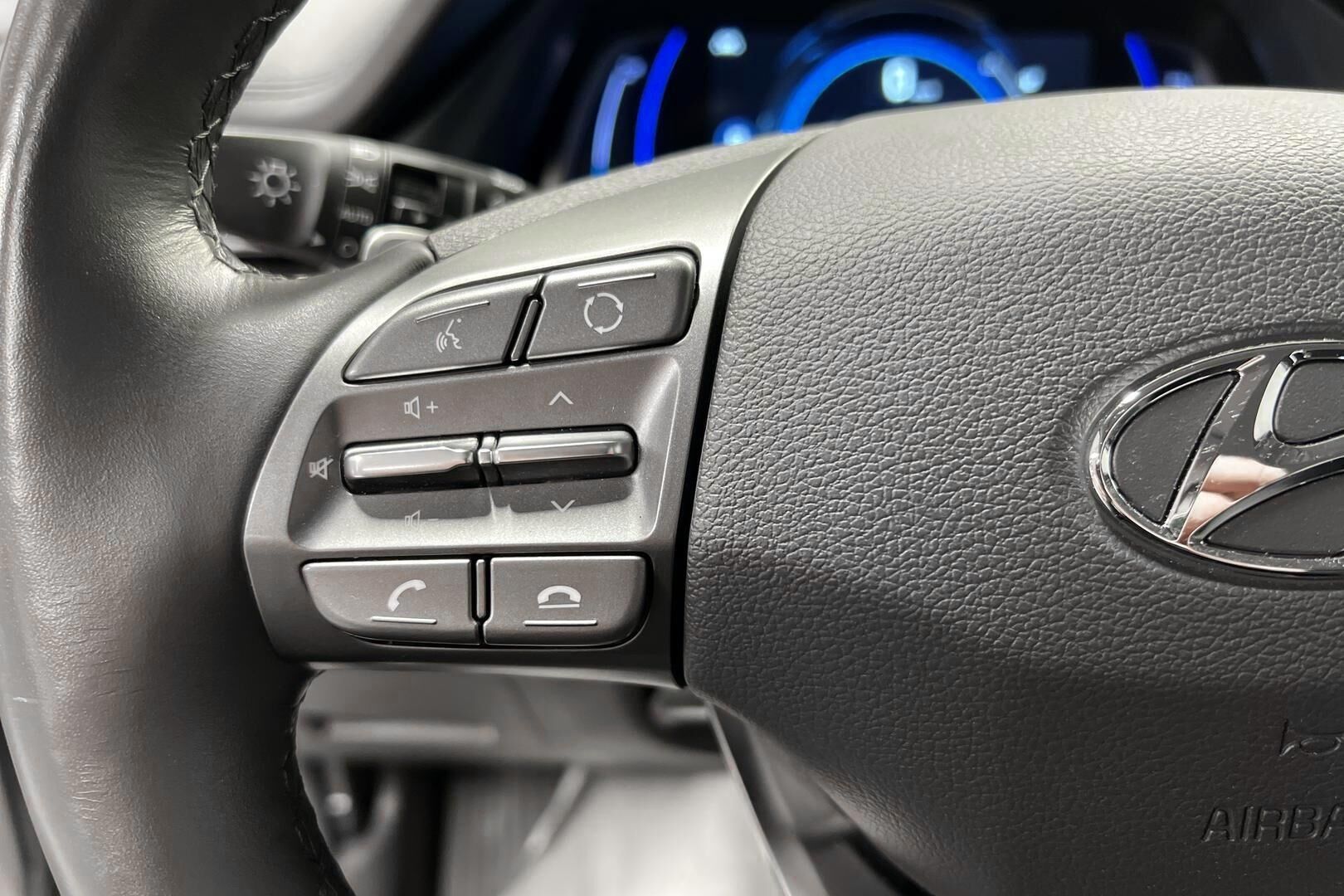 Hyundai IONIQ electric iso kuva 17