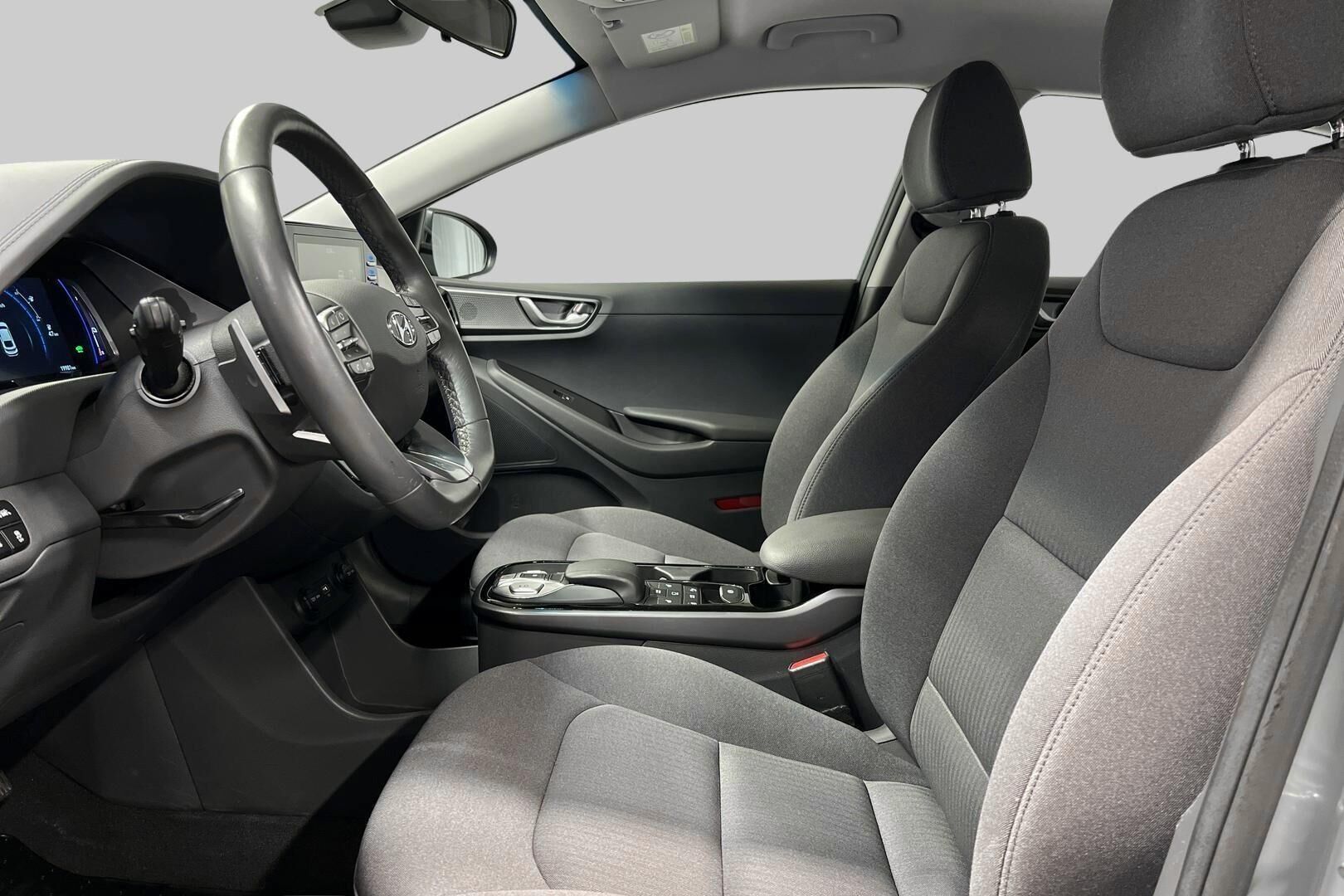 Hyundai IONIQ electric iso kuva 9