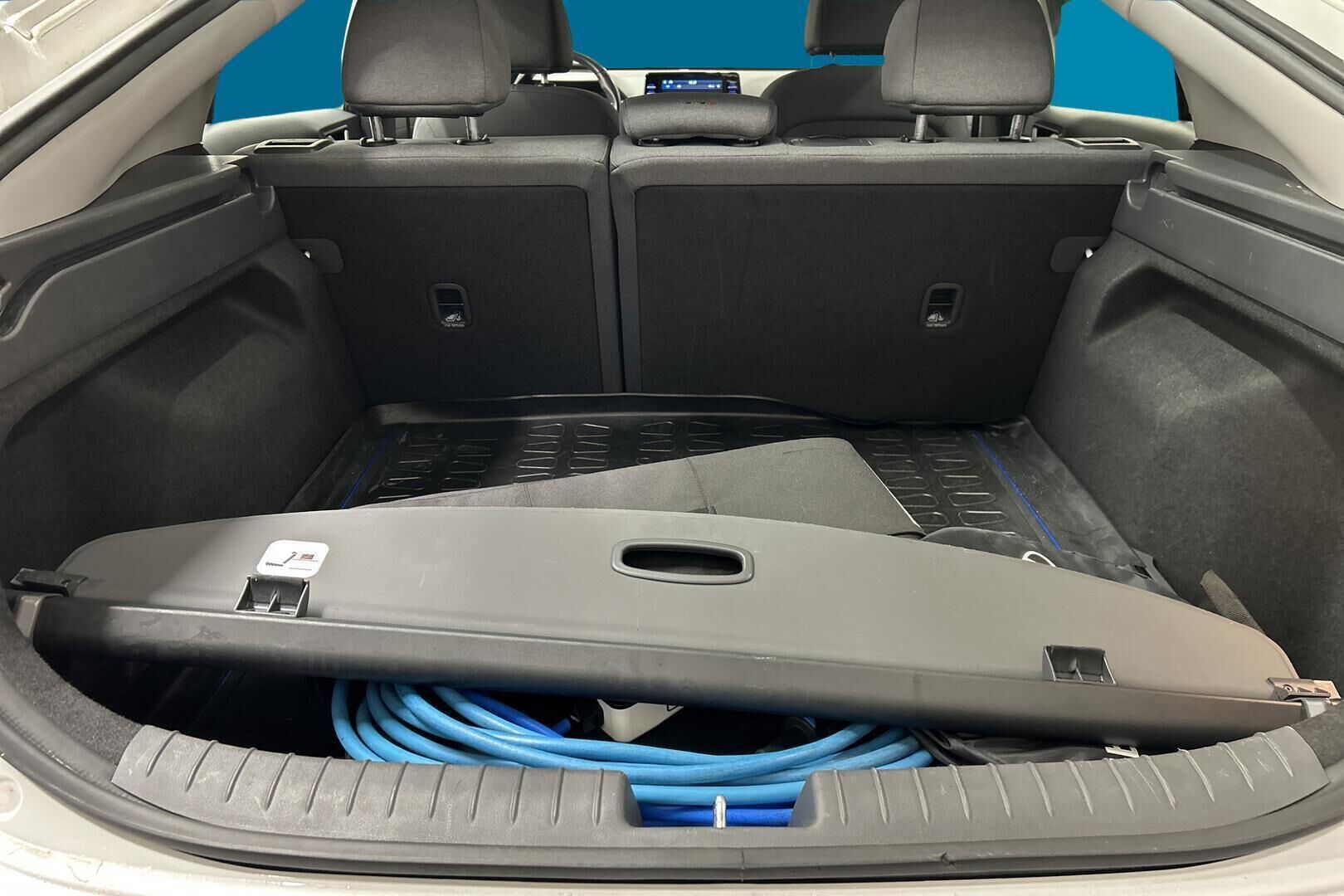 Hyundai IONIQ electric iso kuva 11