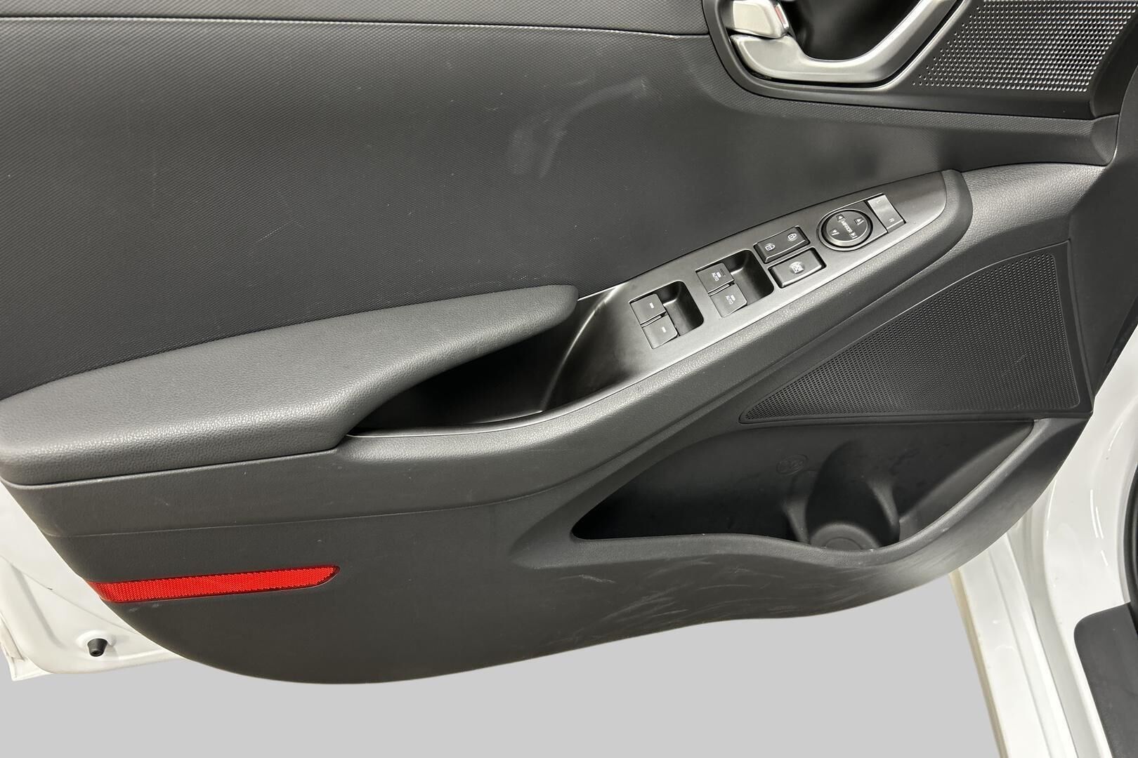 Hyundai IONIQ electric iso kuva 13