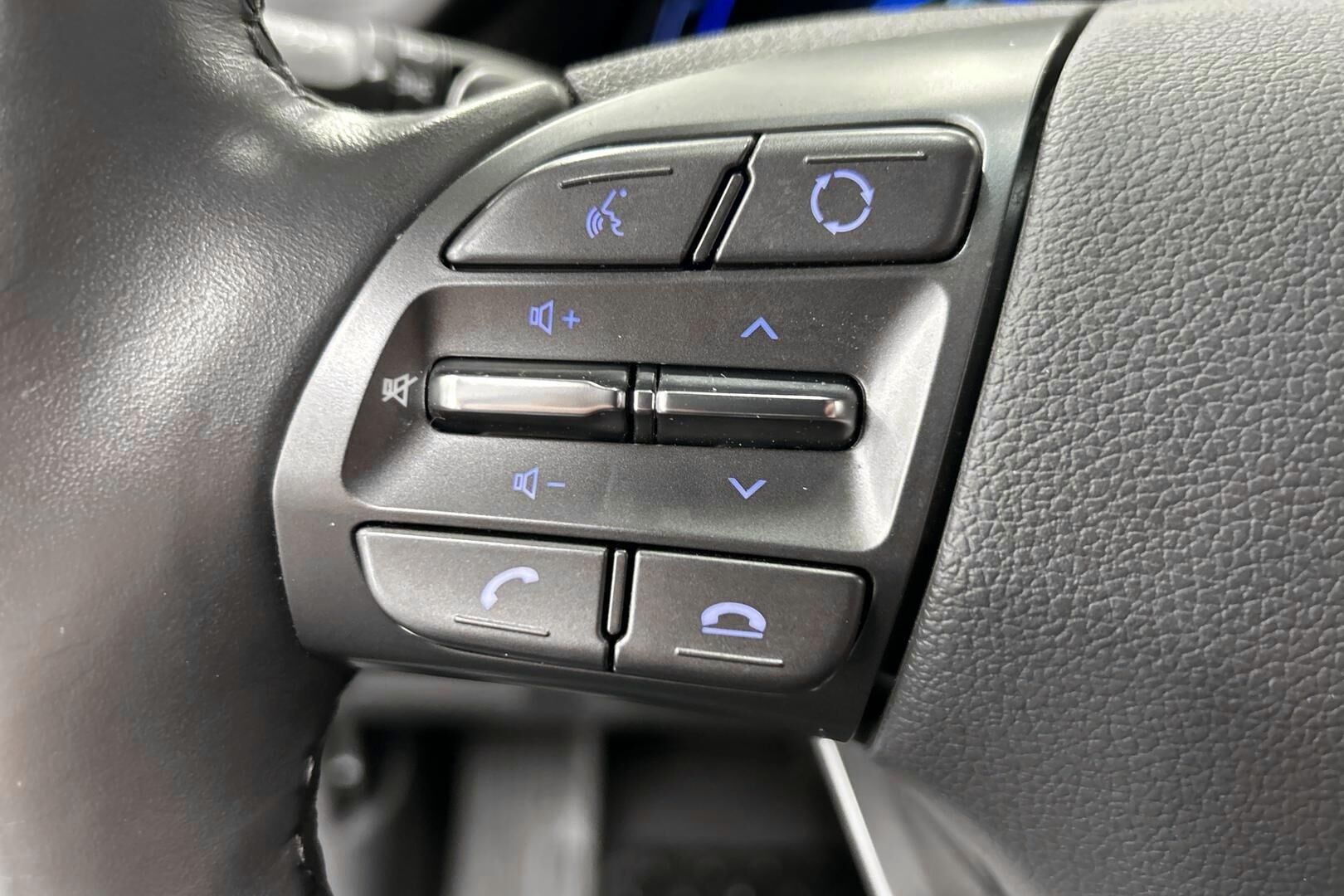 Hyundai IONIQ electric iso kuva 14