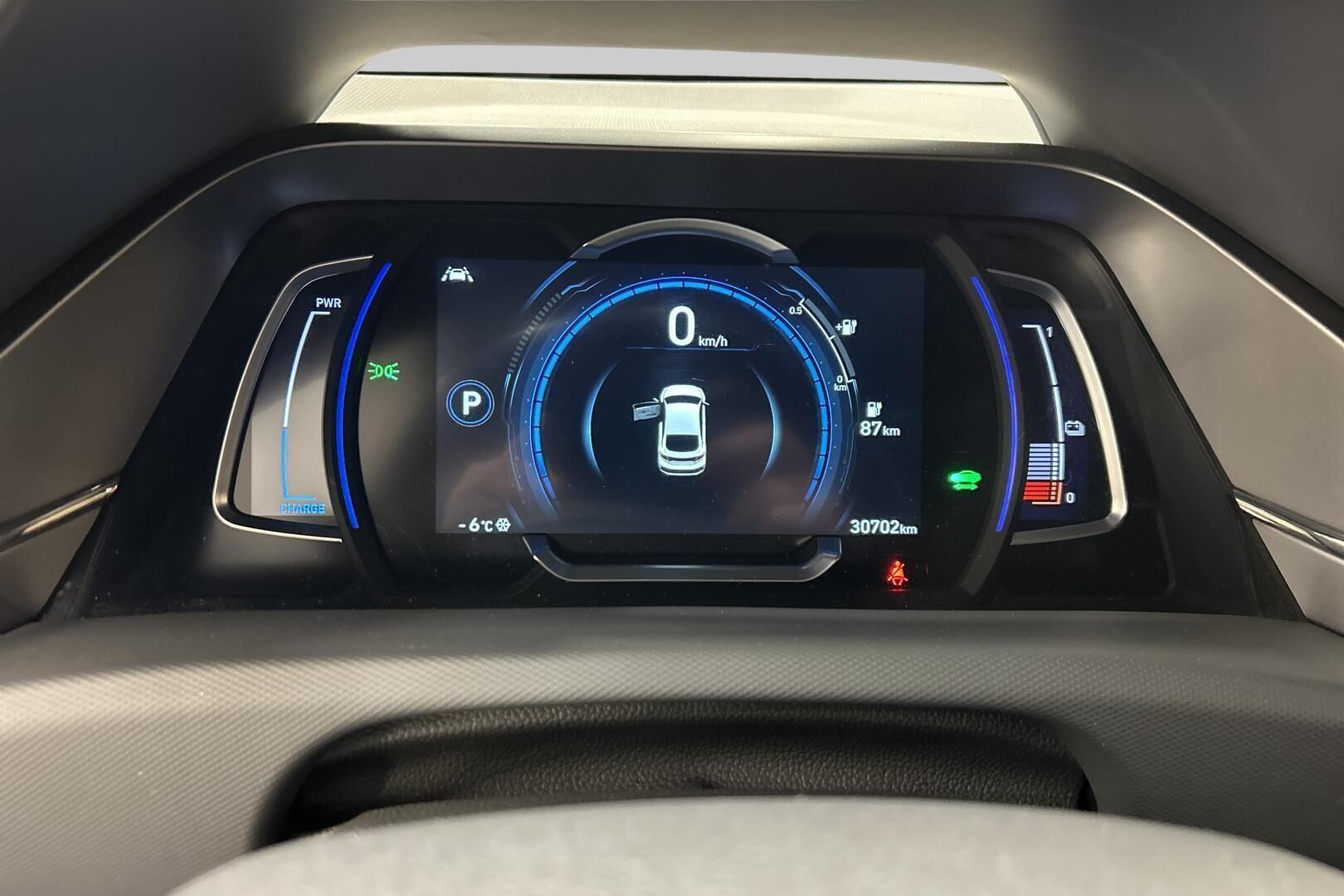 Hyundai IONIQ electric iso kuva 16