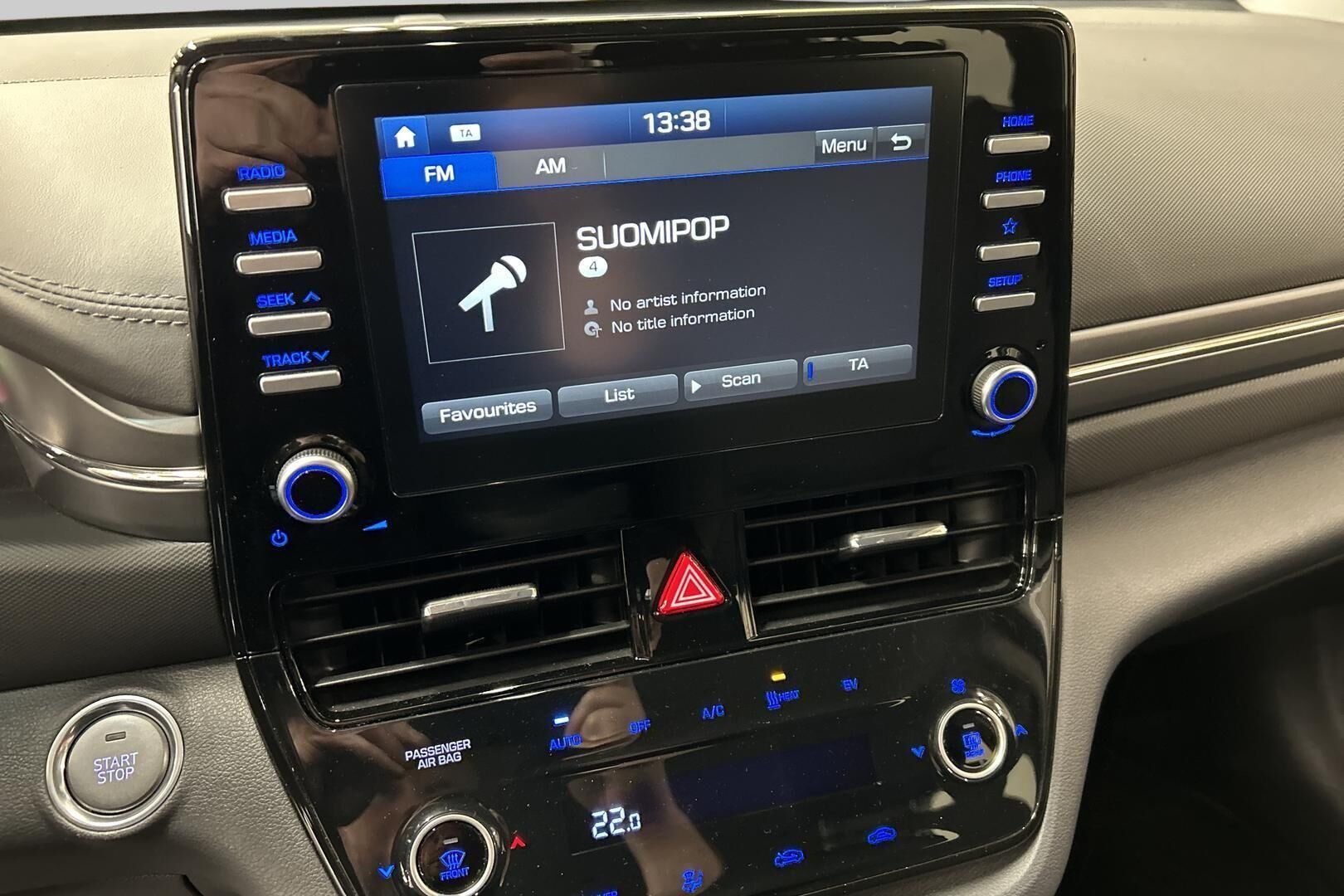 Hyundai IONIQ electric iso kuva 18