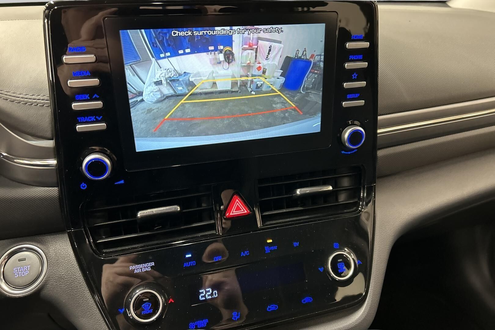 Hyundai IONIQ electric iso kuva 19