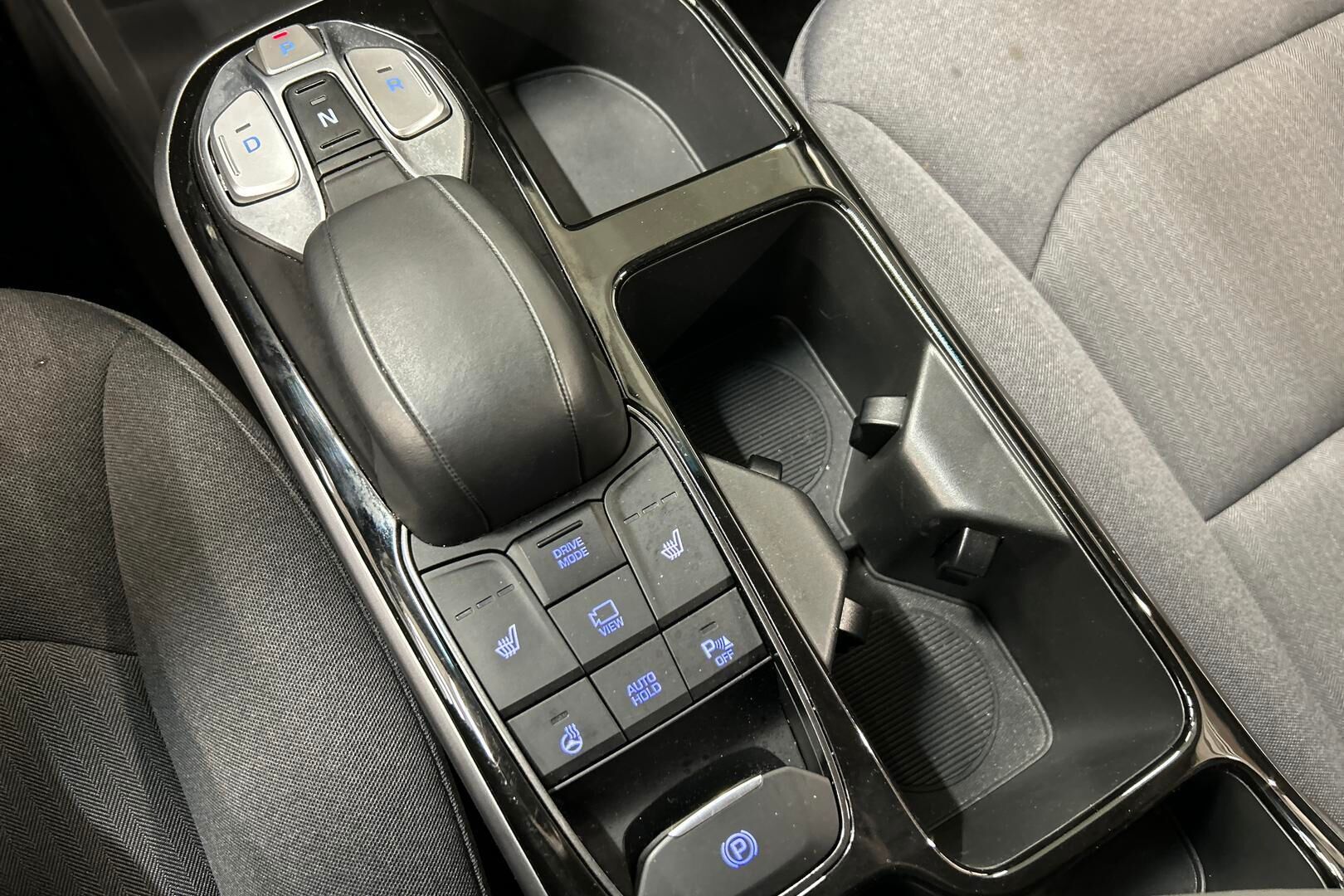 Hyundai IONIQ electric iso kuva 20