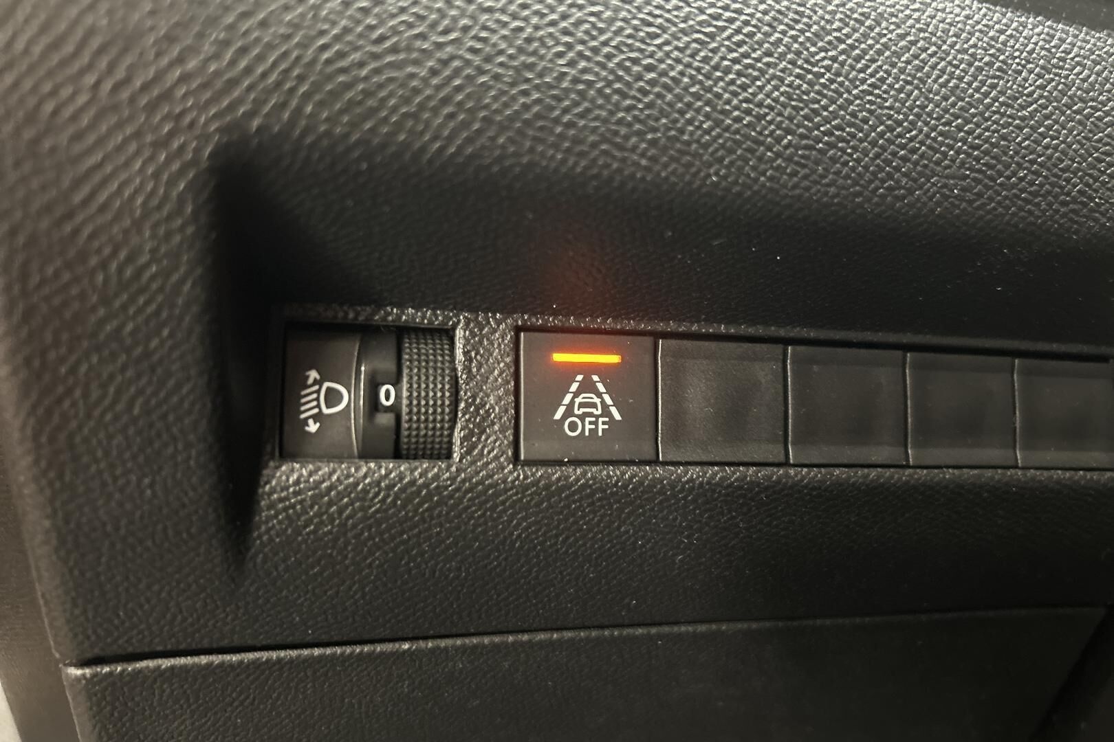 Peugeot 2008 iso kuva 23