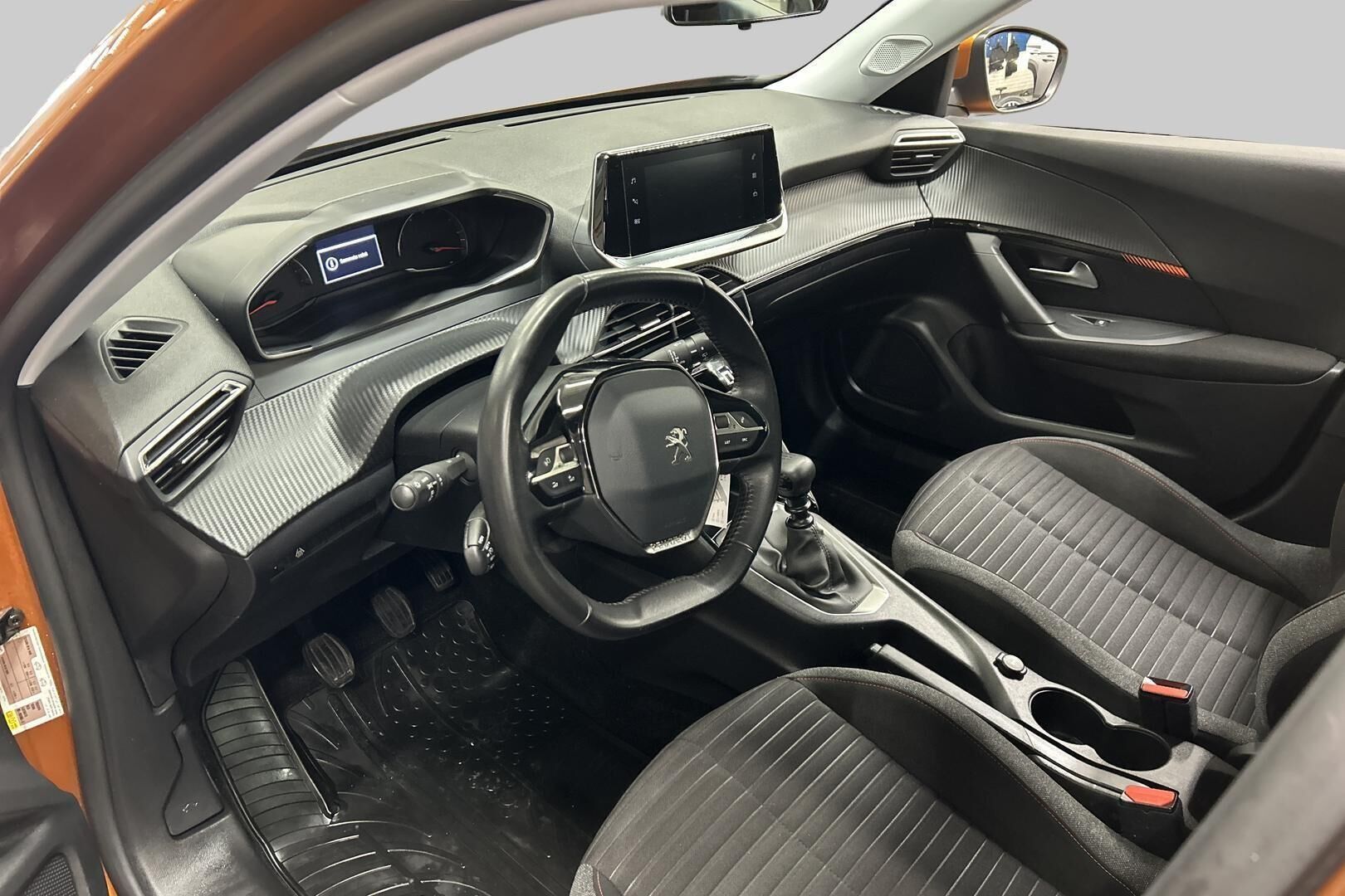 Peugeot 2008 iso kuva 9