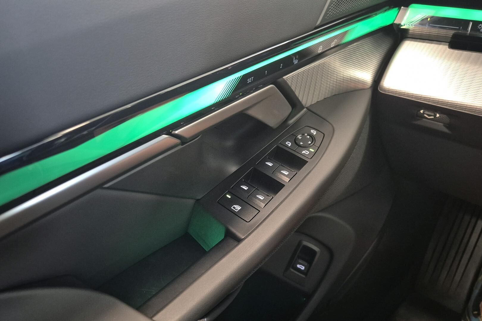 BMW 5-sarja iso kuva 18