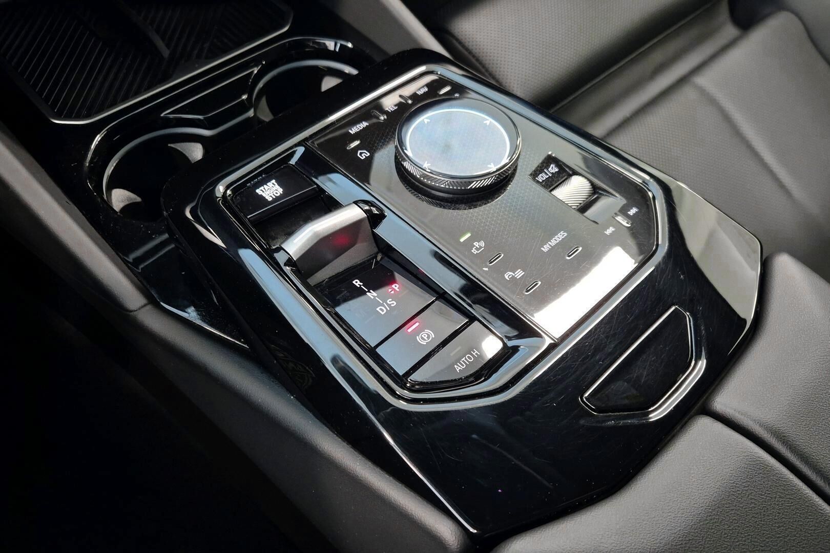BMW 5-sarja iso kuva 16