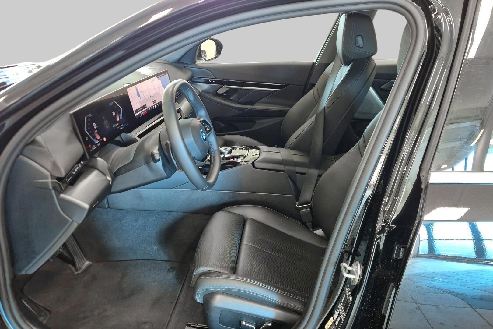 BMW 5-sarja iso kuva 8