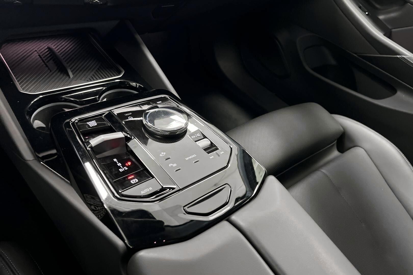 BMW 5-sarja iso kuva 12