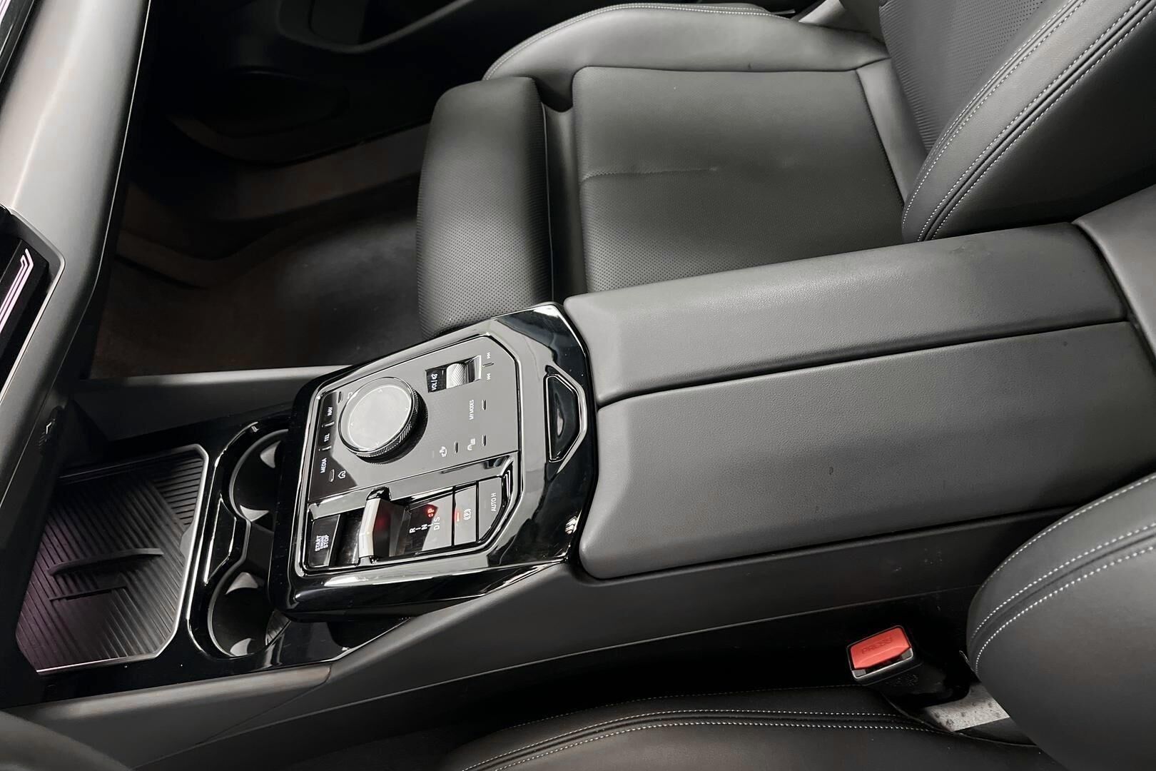 BMW 5-sarja iso kuva 17