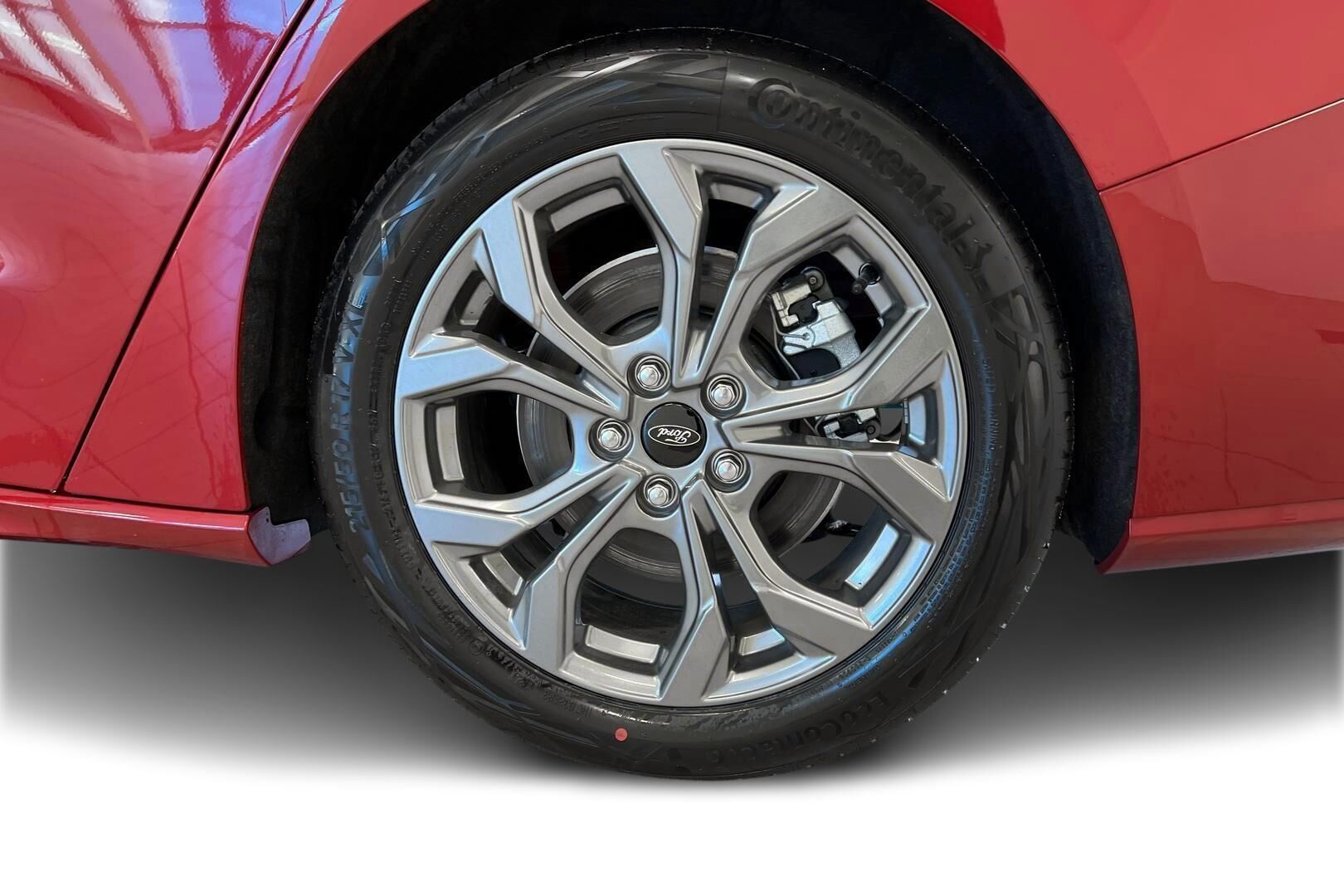 Ford Focus iso kuva 20