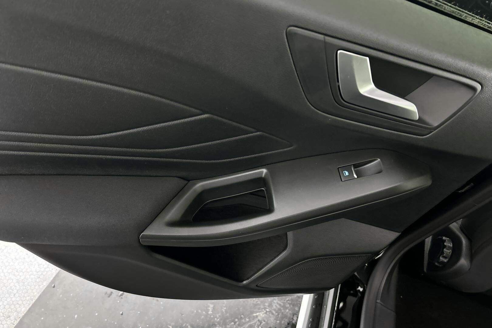 Ford Focus iso kuva 30
