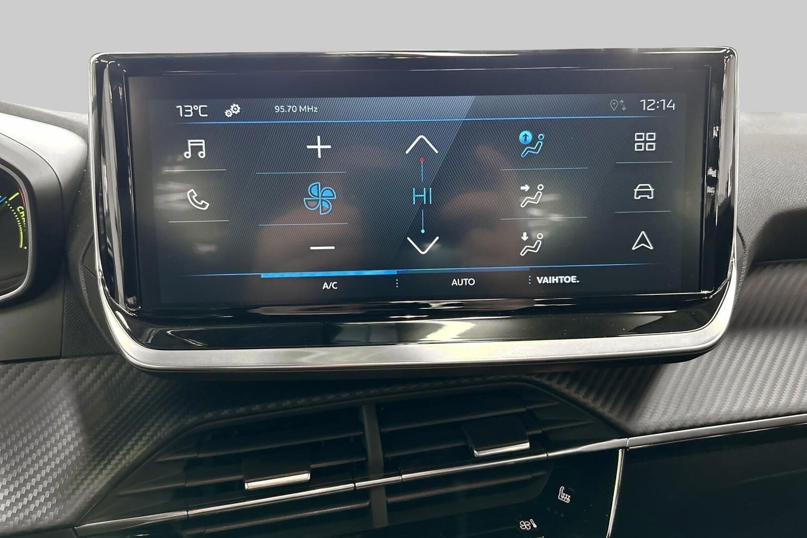 Peugeot 2008 iso kuva 16