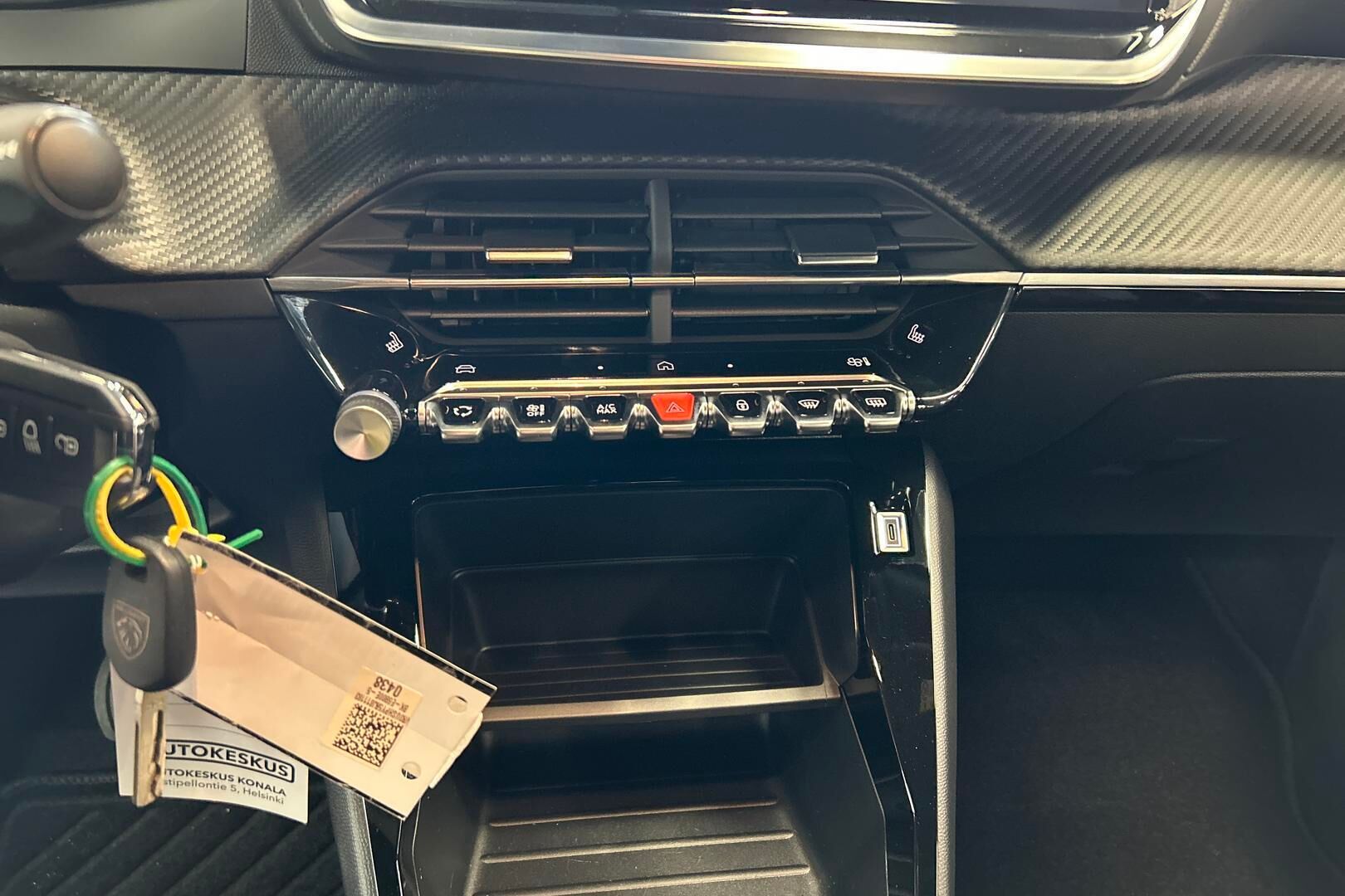 Peugeot 2008 iso kuva 19