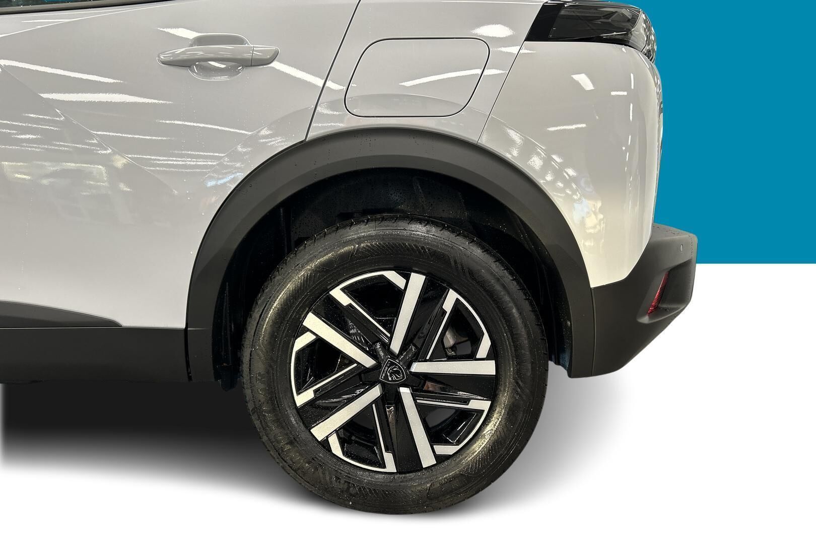 Peugeot 2008 iso kuva 12