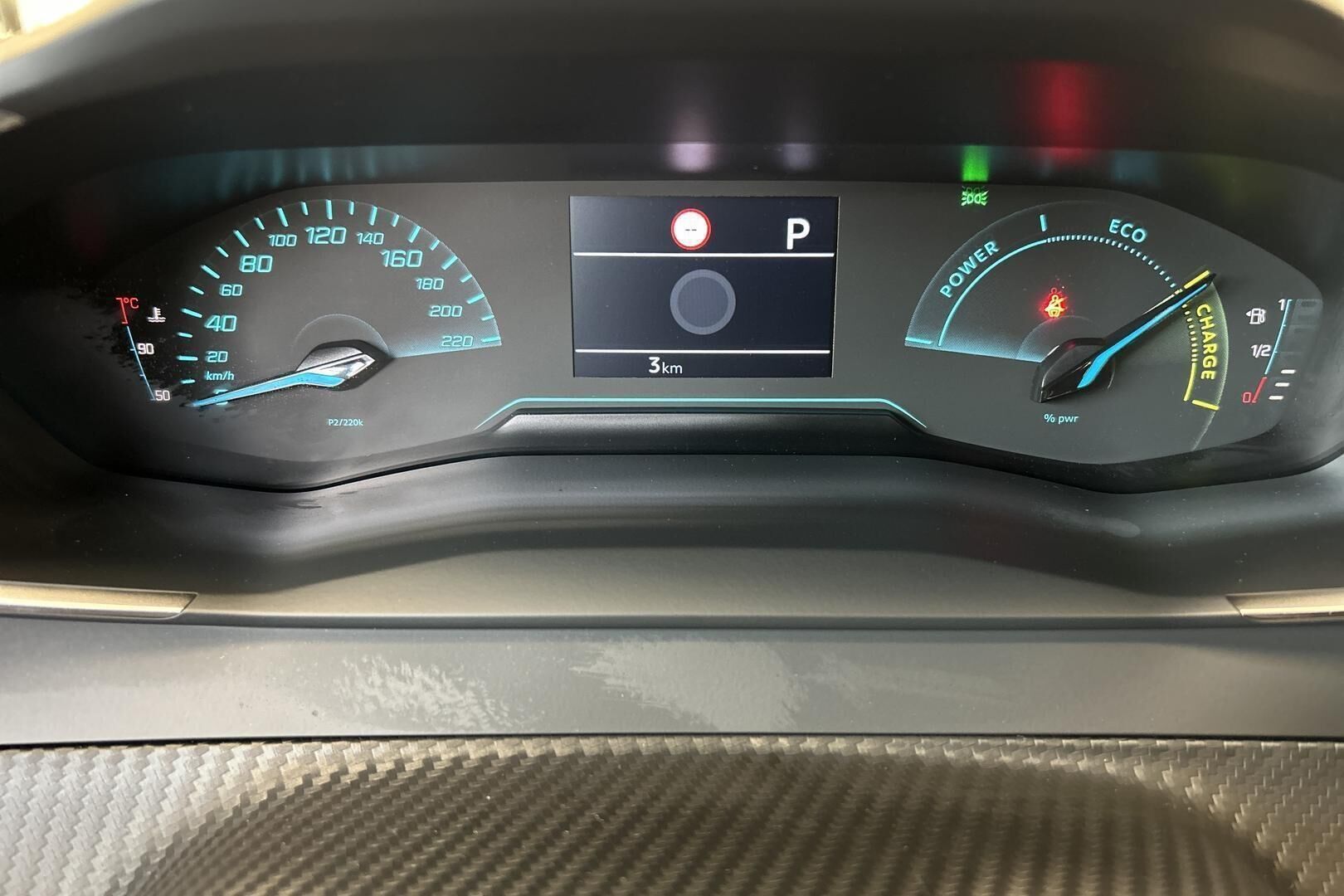 Peugeot 2008 iso kuva 14