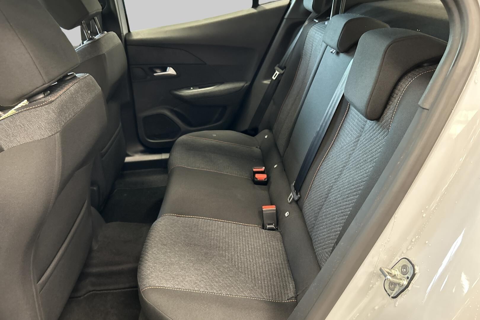 Peugeot 2008 iso kuva 9