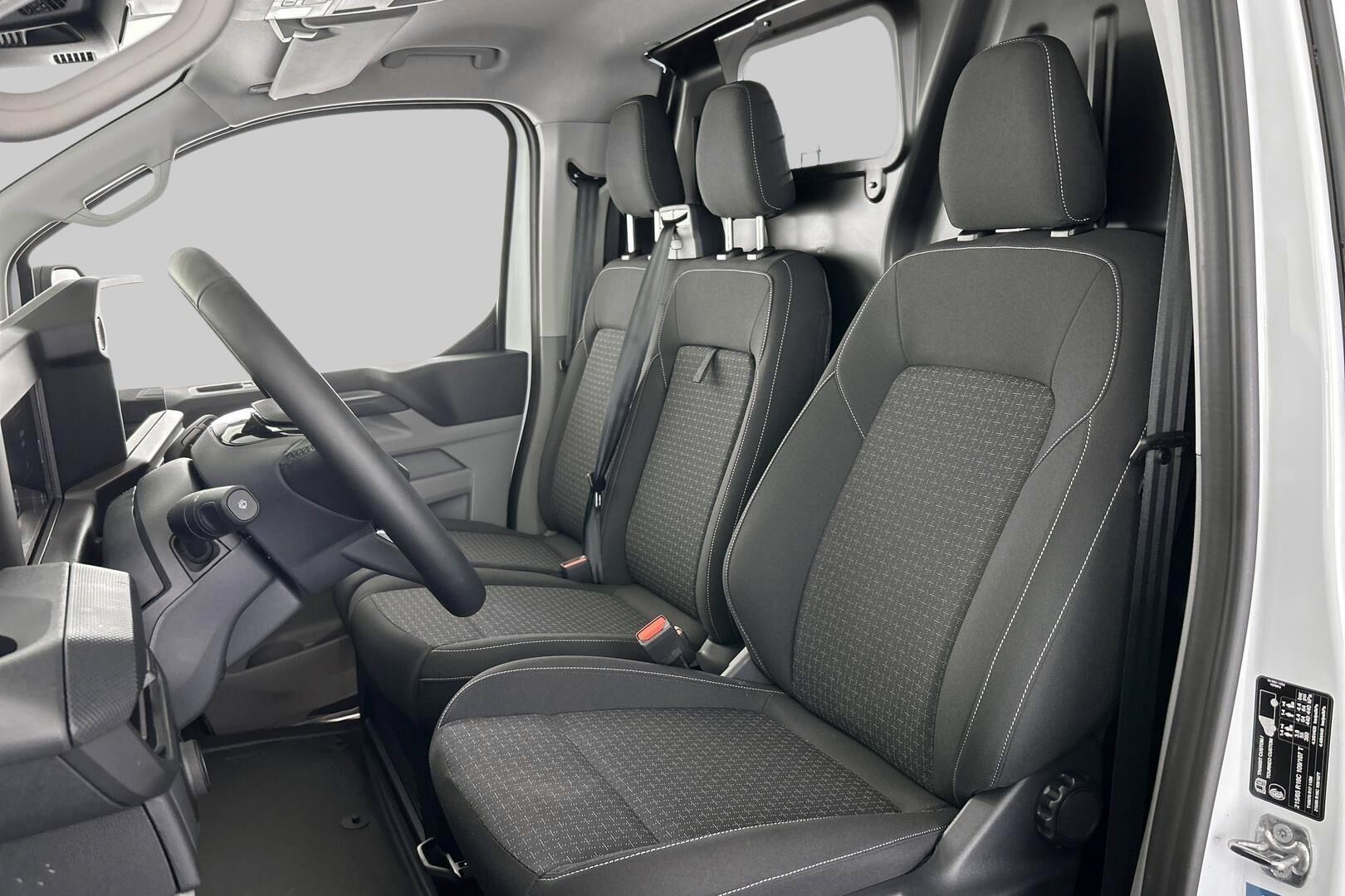 Ford Transit Custom iso kuva 8
