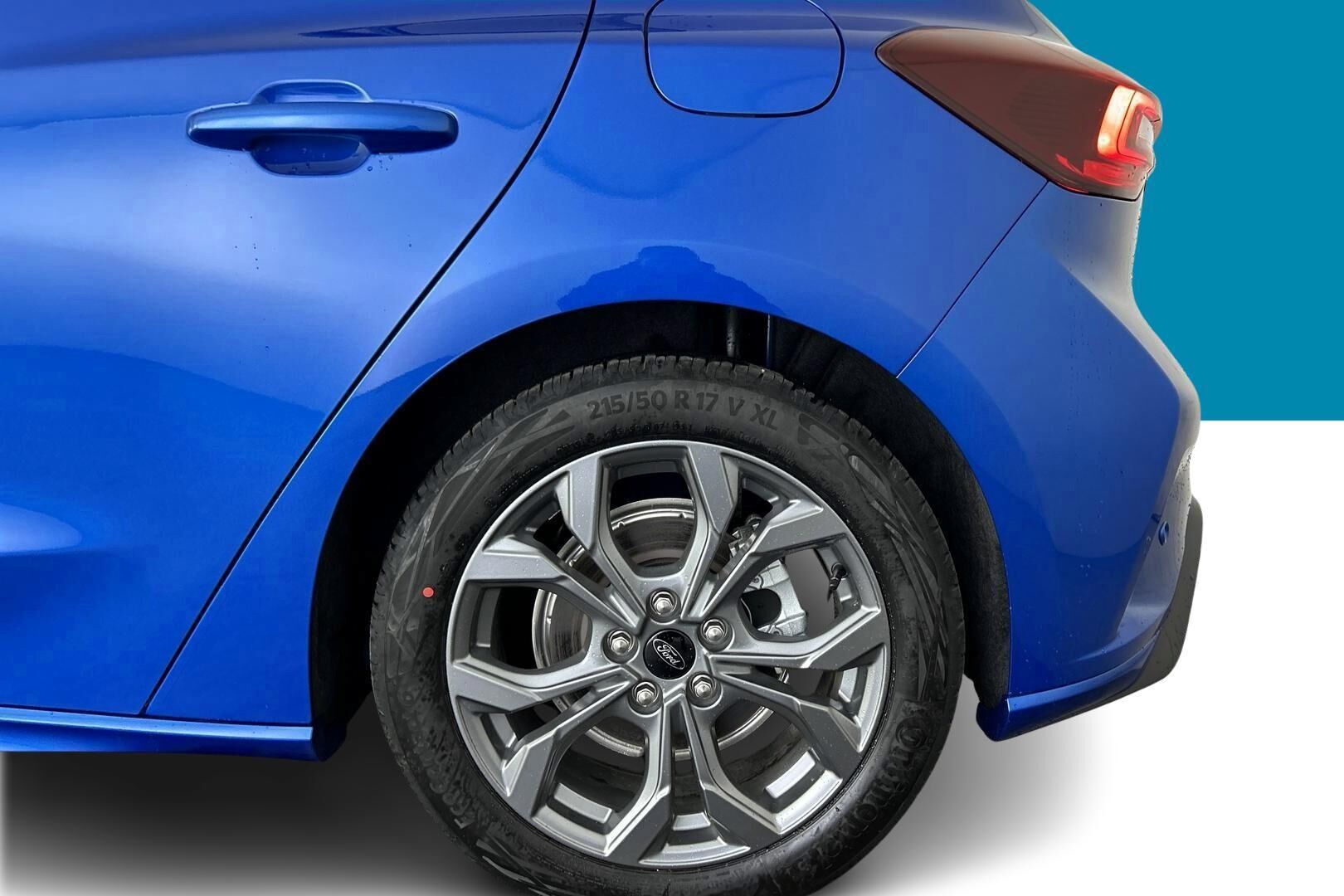 Ford Focus iso kuva 10