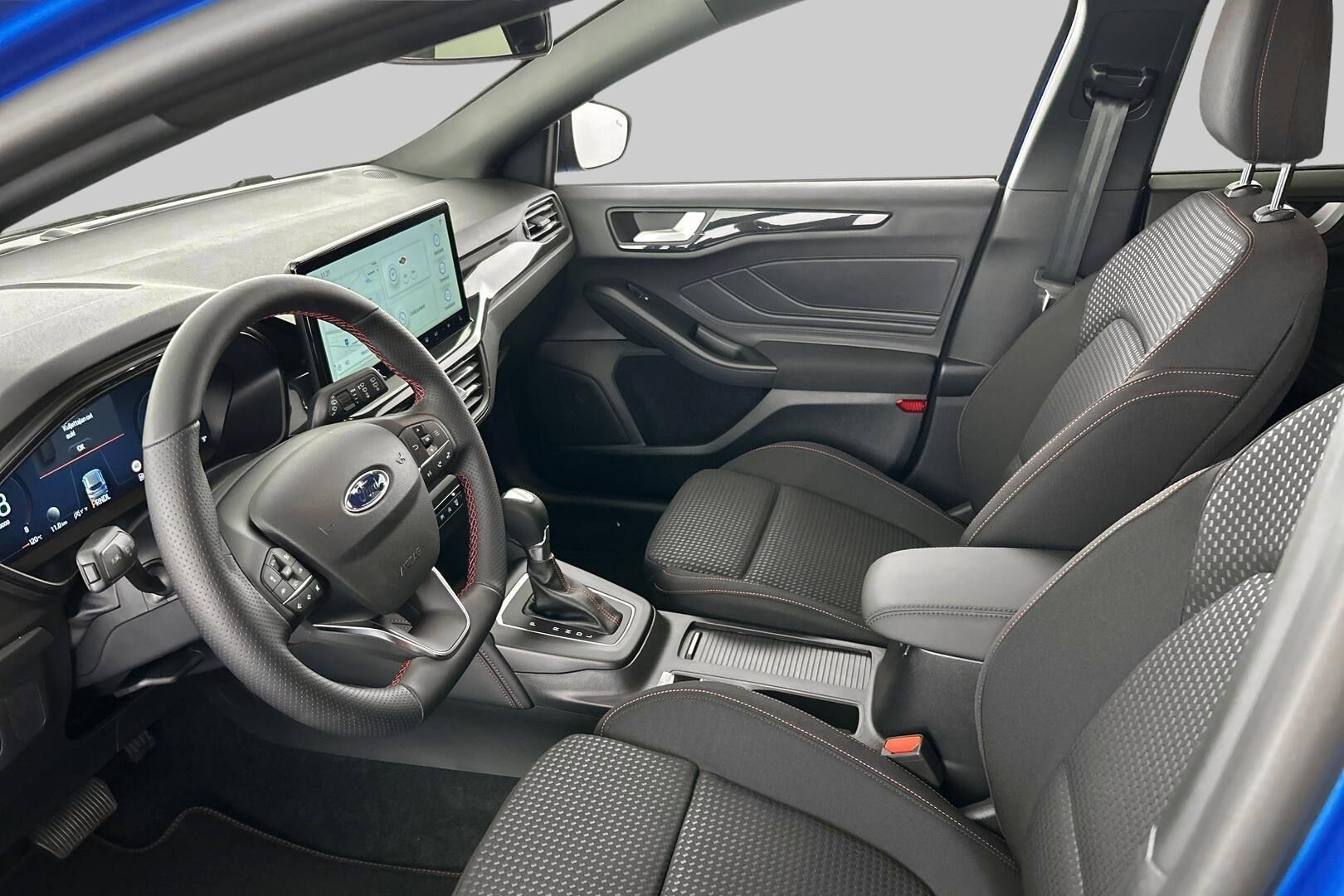 Ford Focus iso kuva 5