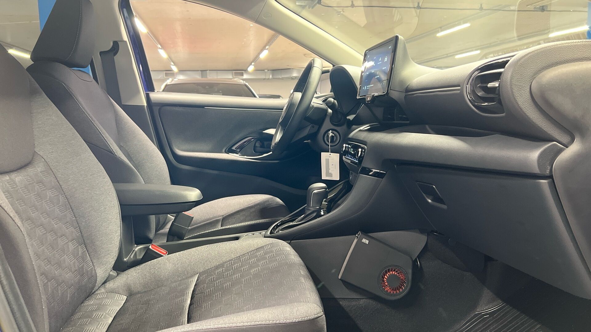 Toyota Yaris iso kuva 16