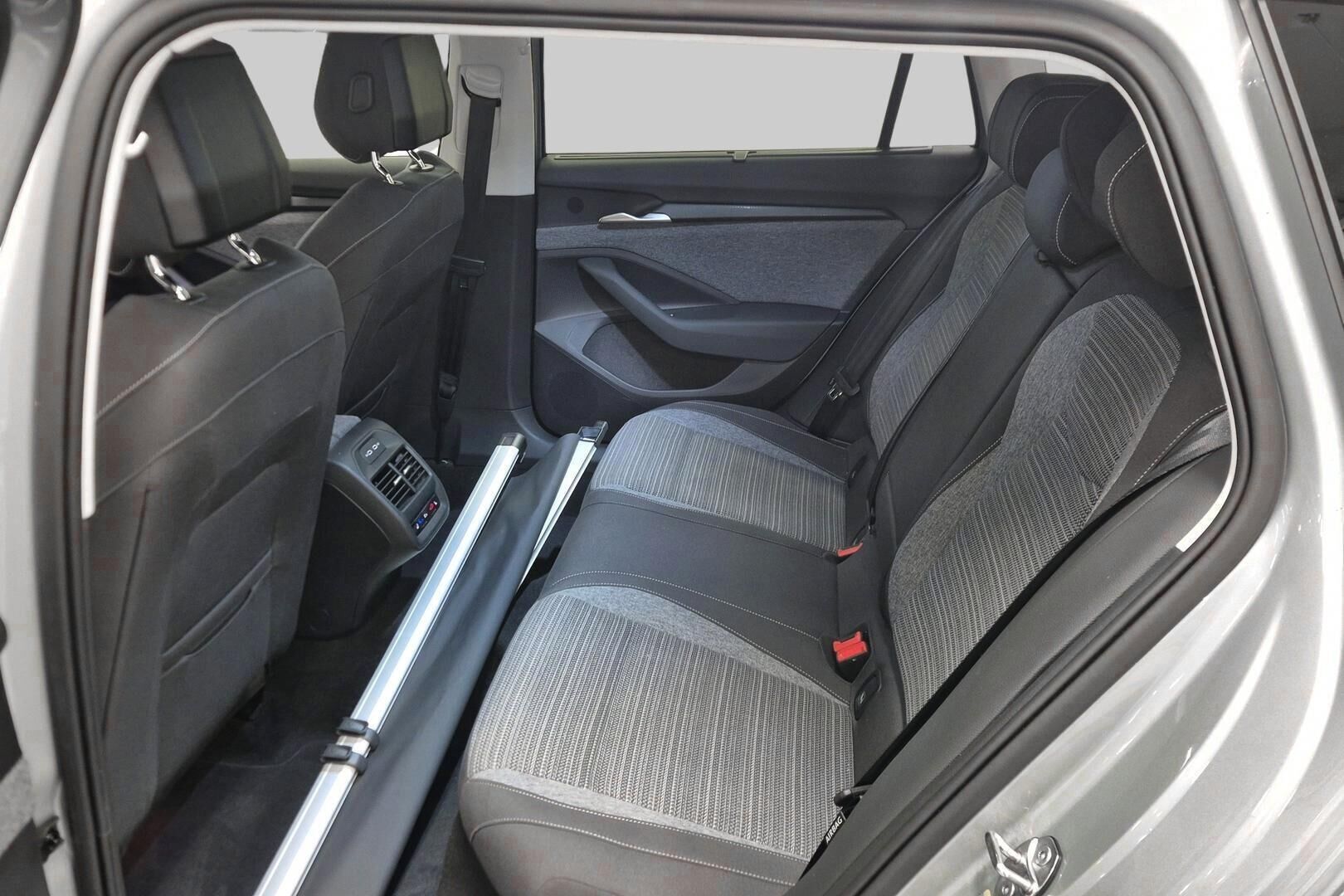 Skoda Superb iso kuva 10