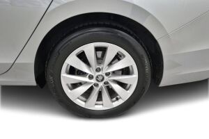 Skoda Superb esikatselu 13