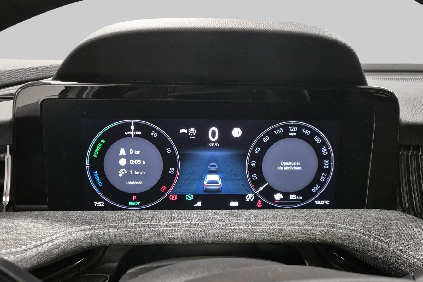 Skoda Superb iso kuva 14