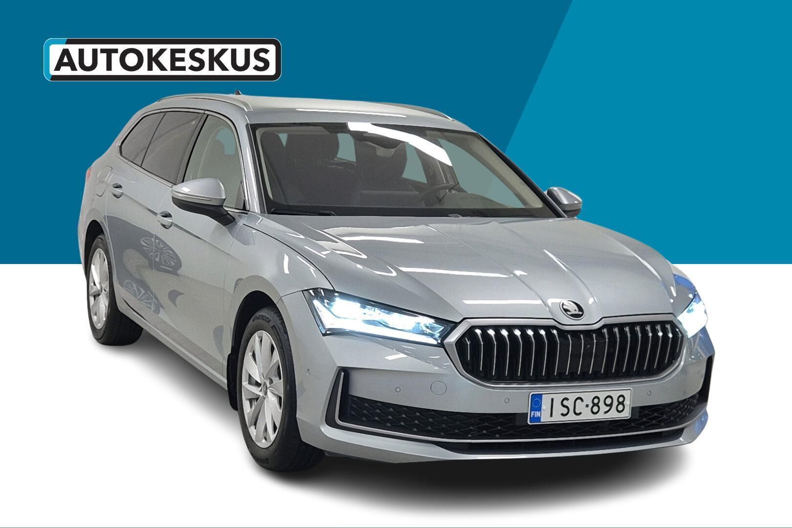 Skoda Superb iso kuva 3