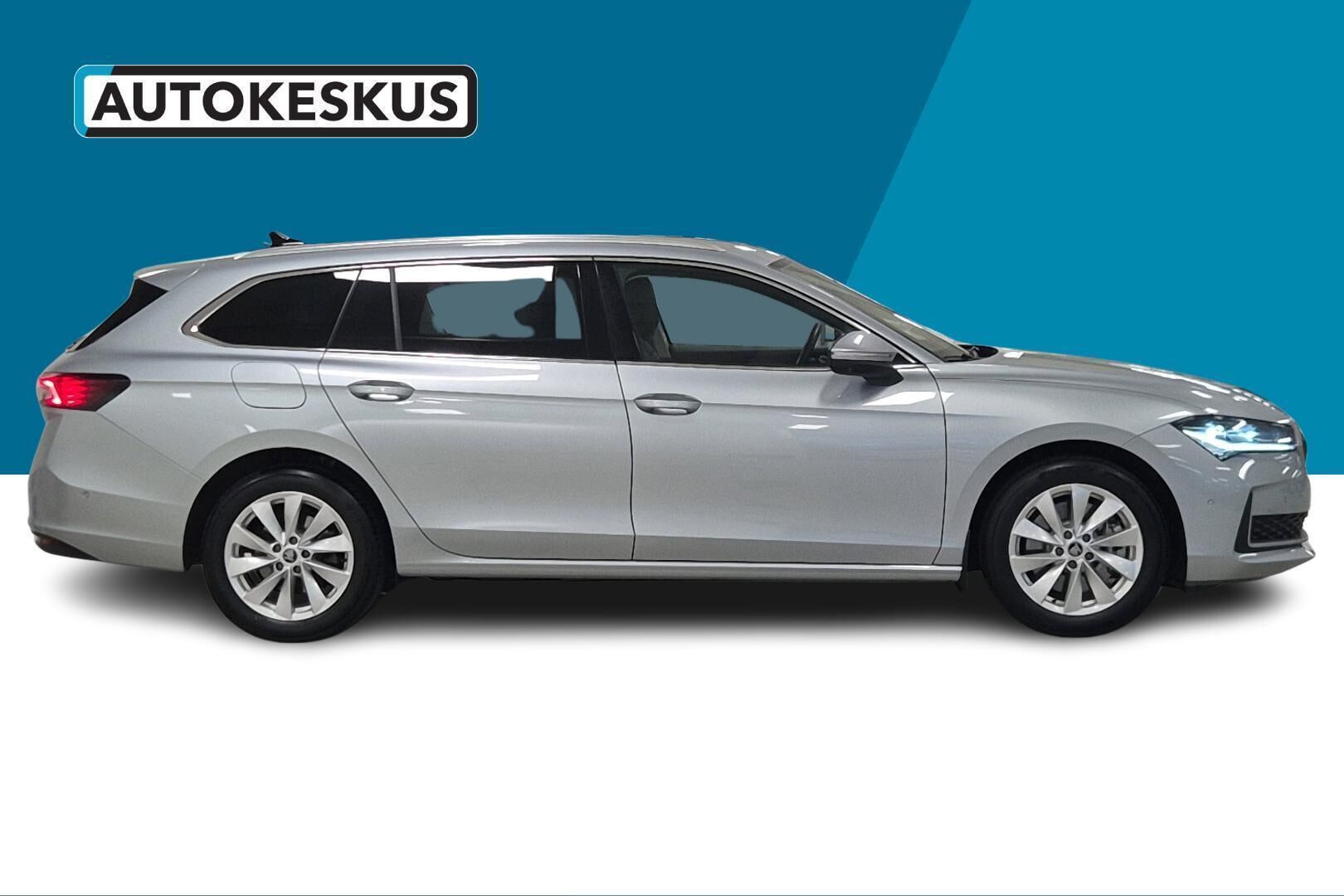 Skoda Superb iso kuva 4