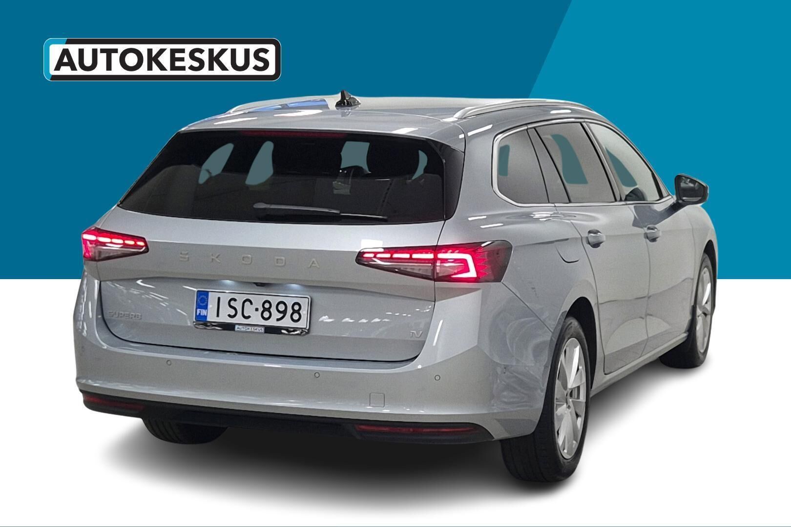 Skoda Superb iso kuva 5