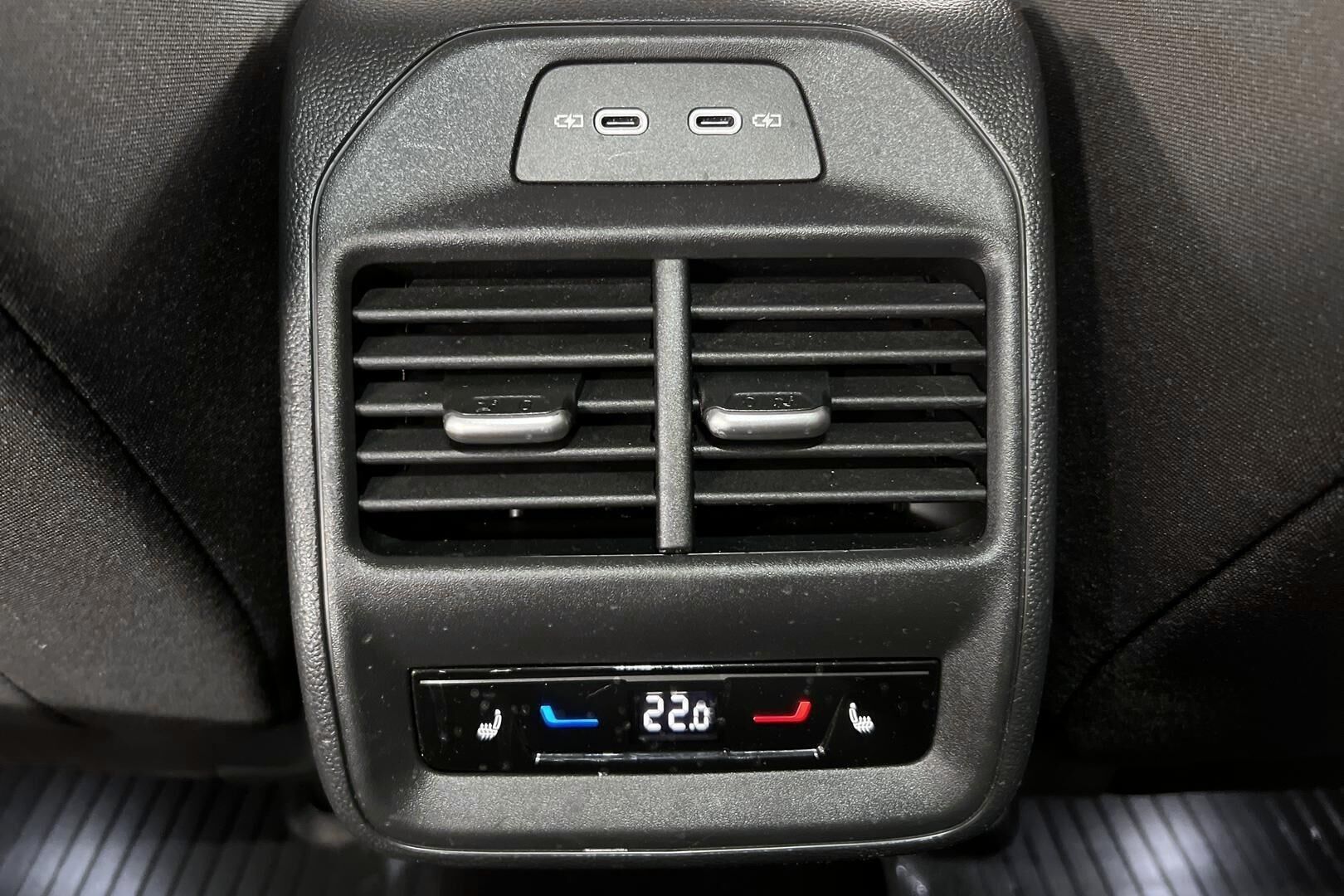 Skoda Superb iso kuva 12