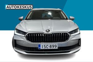 Skoda Superb esikatselu 2