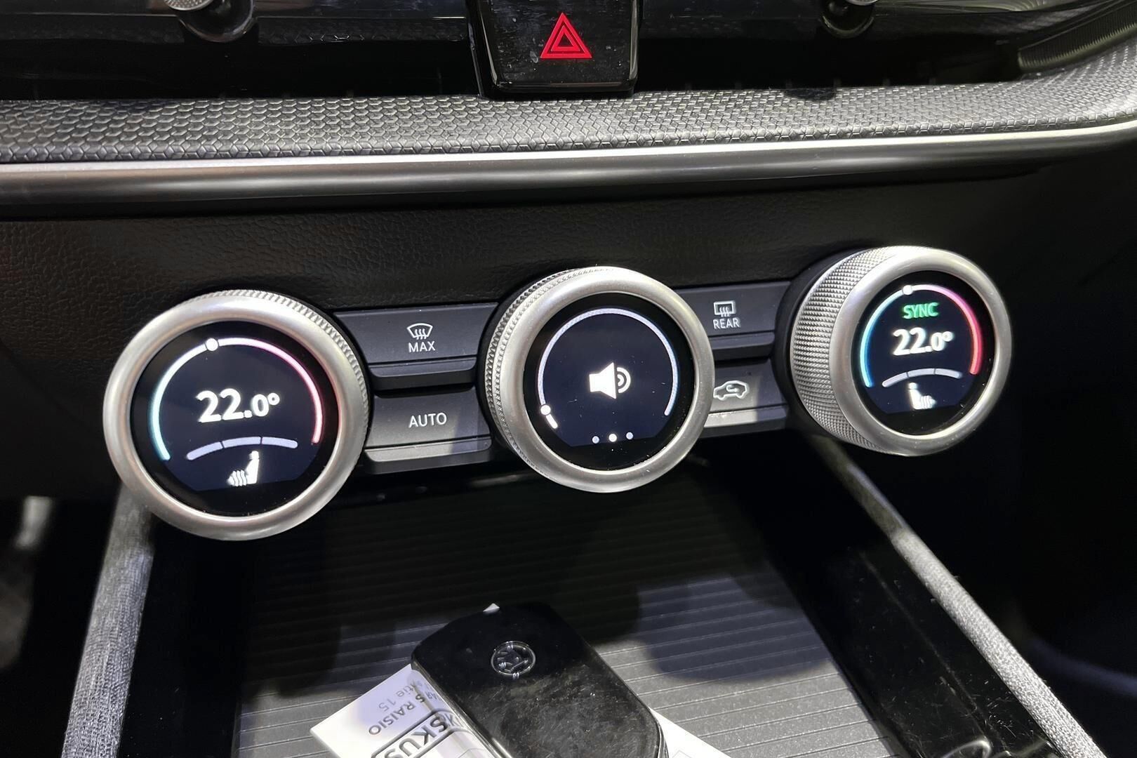 Skoda Superb iso kuva 19
