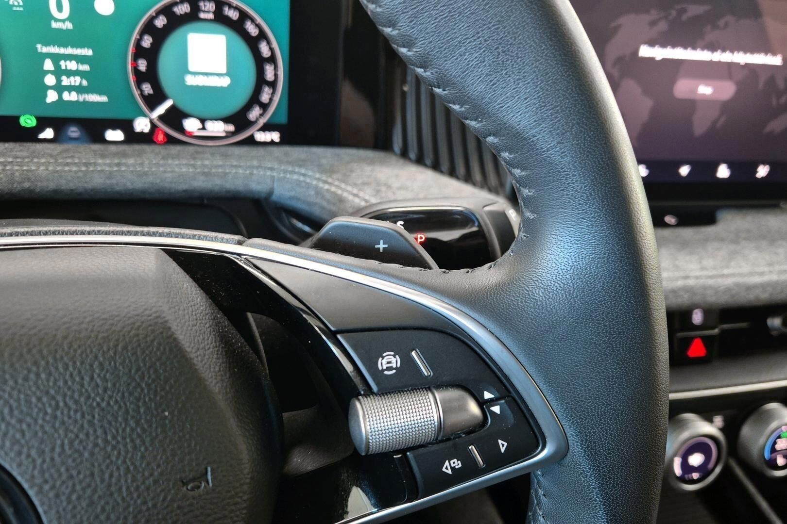 Skoda Superb iso kuva 15