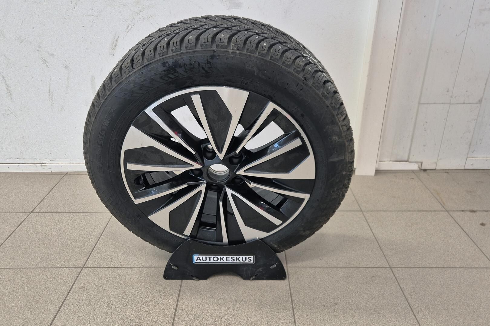 Skoda Superb iso kuva 20