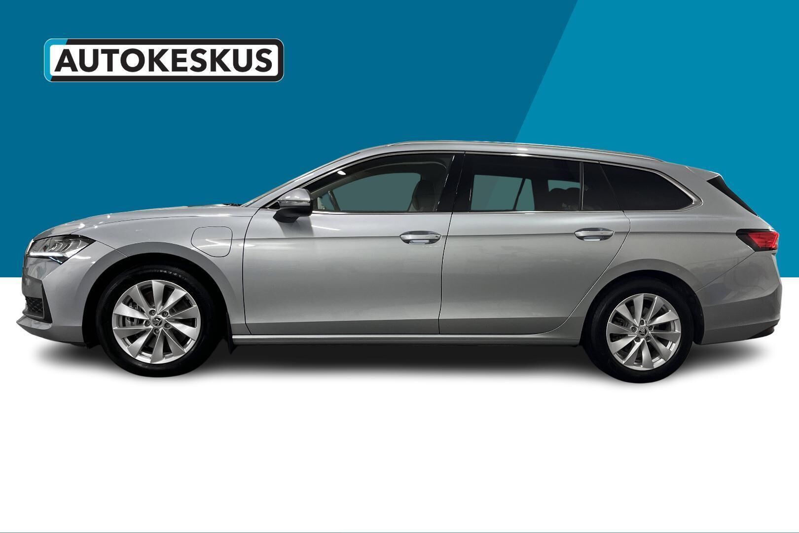 Skoda Superb iso kuva 5