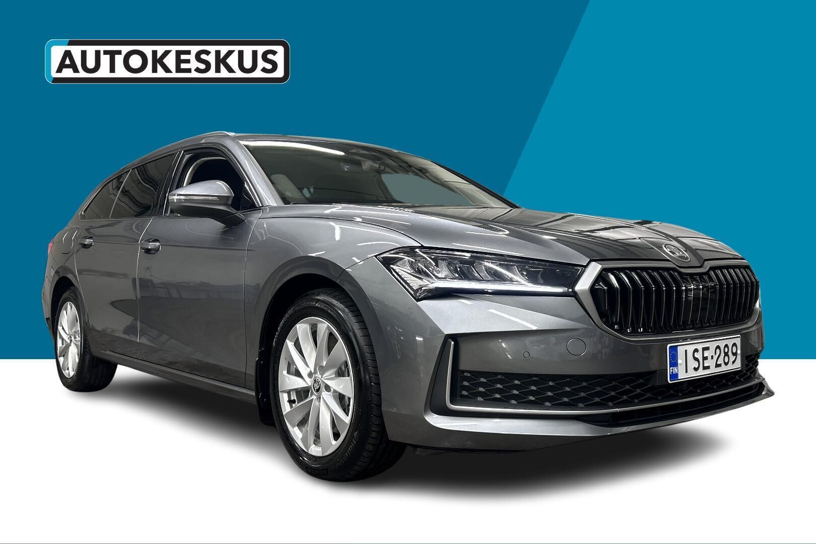 Skoda Superb iso kuva 2