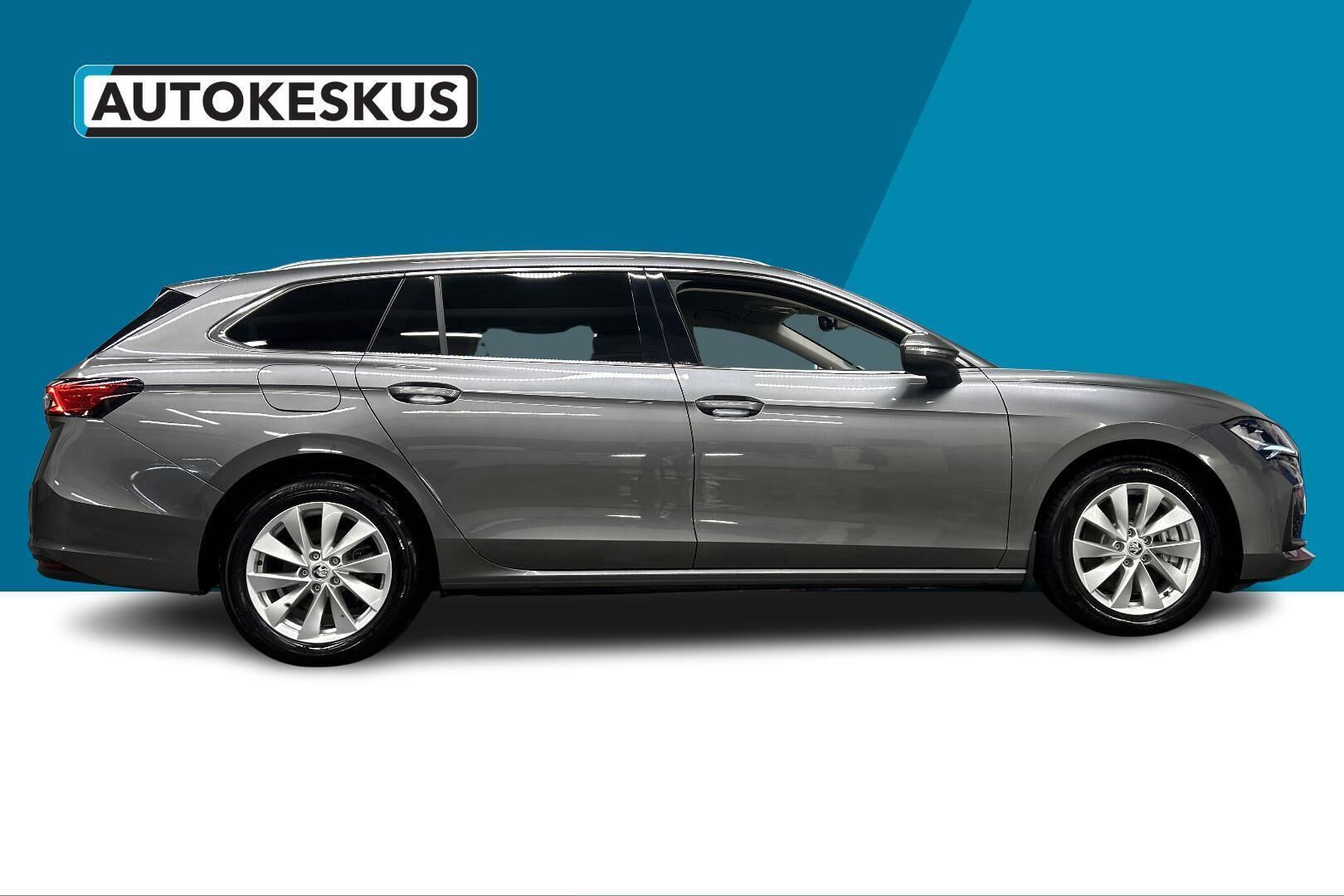 Skoda Superb iso kuva 3