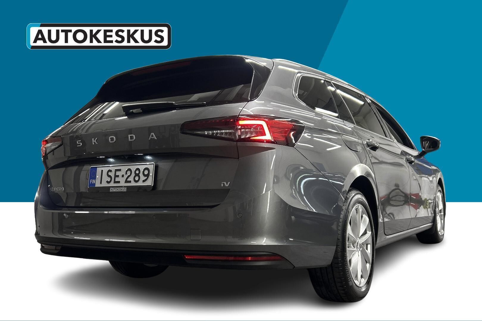Skoda Superb iso kuva 4