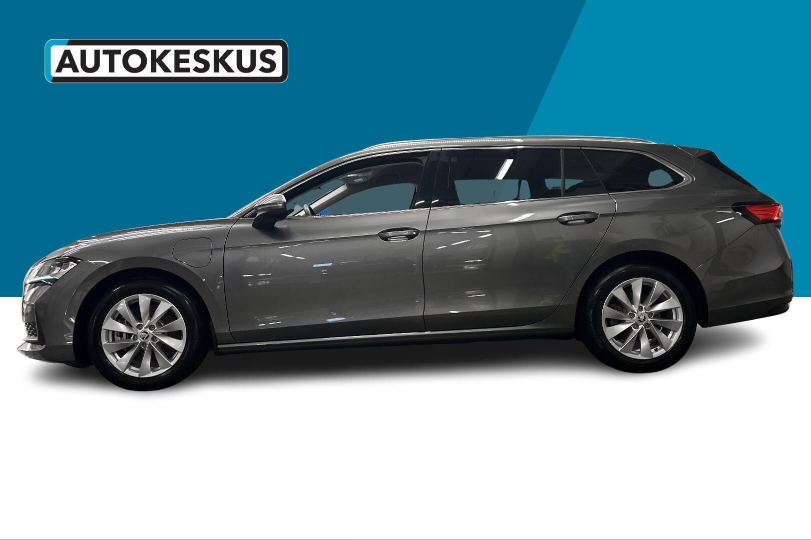 Skoda Superb iso kuva 7