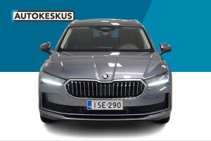 Skoda Superb esikatselu 2