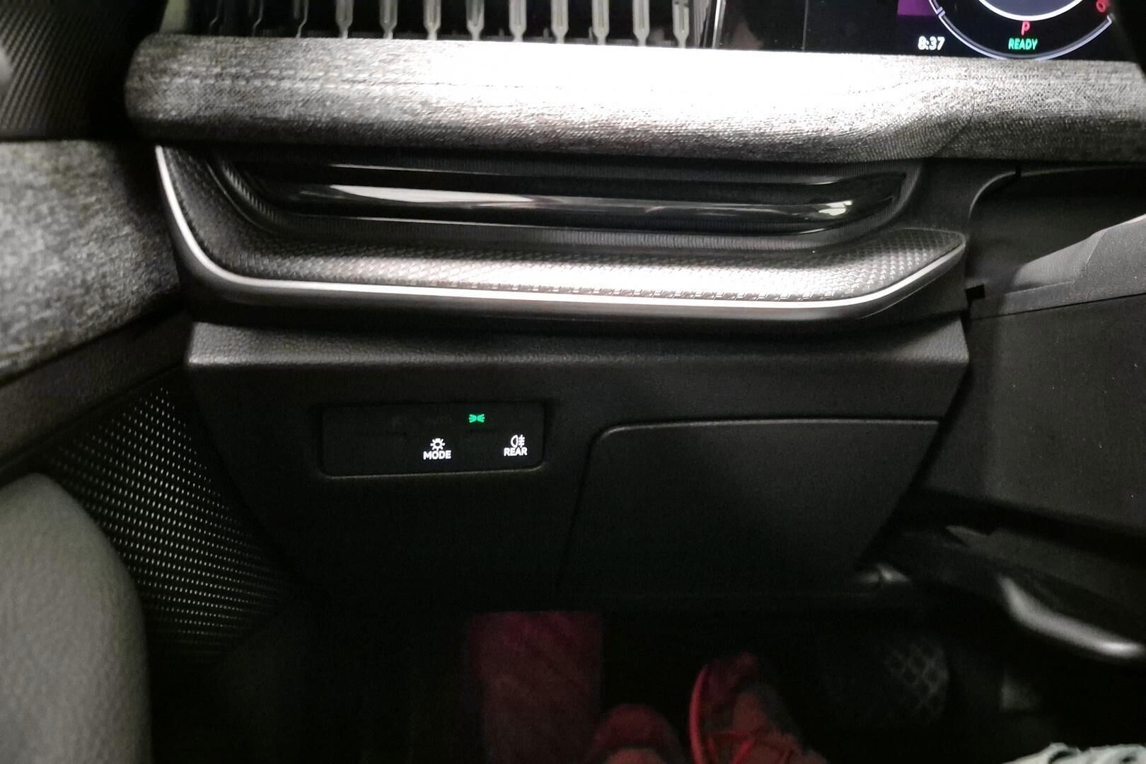 Skoda Superb iso kuva 18