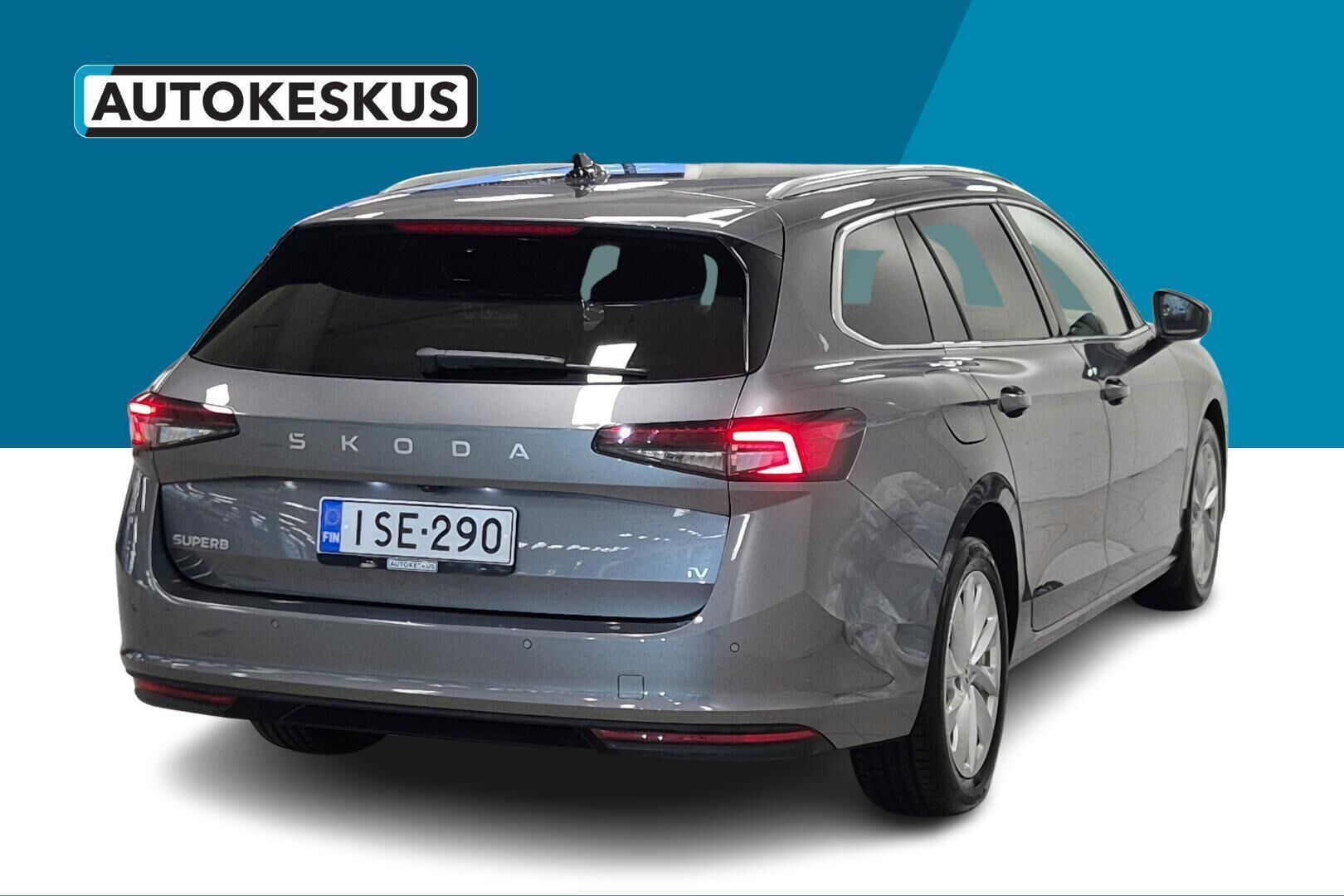 Skoda Superb iso kuva 5