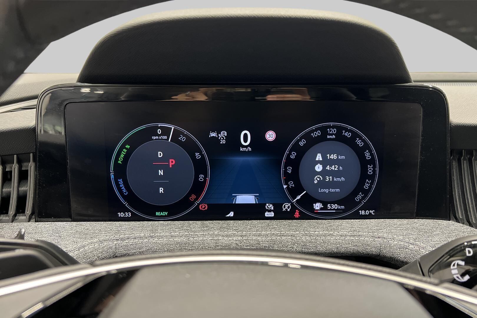 Skoda Superb iso kuva 17