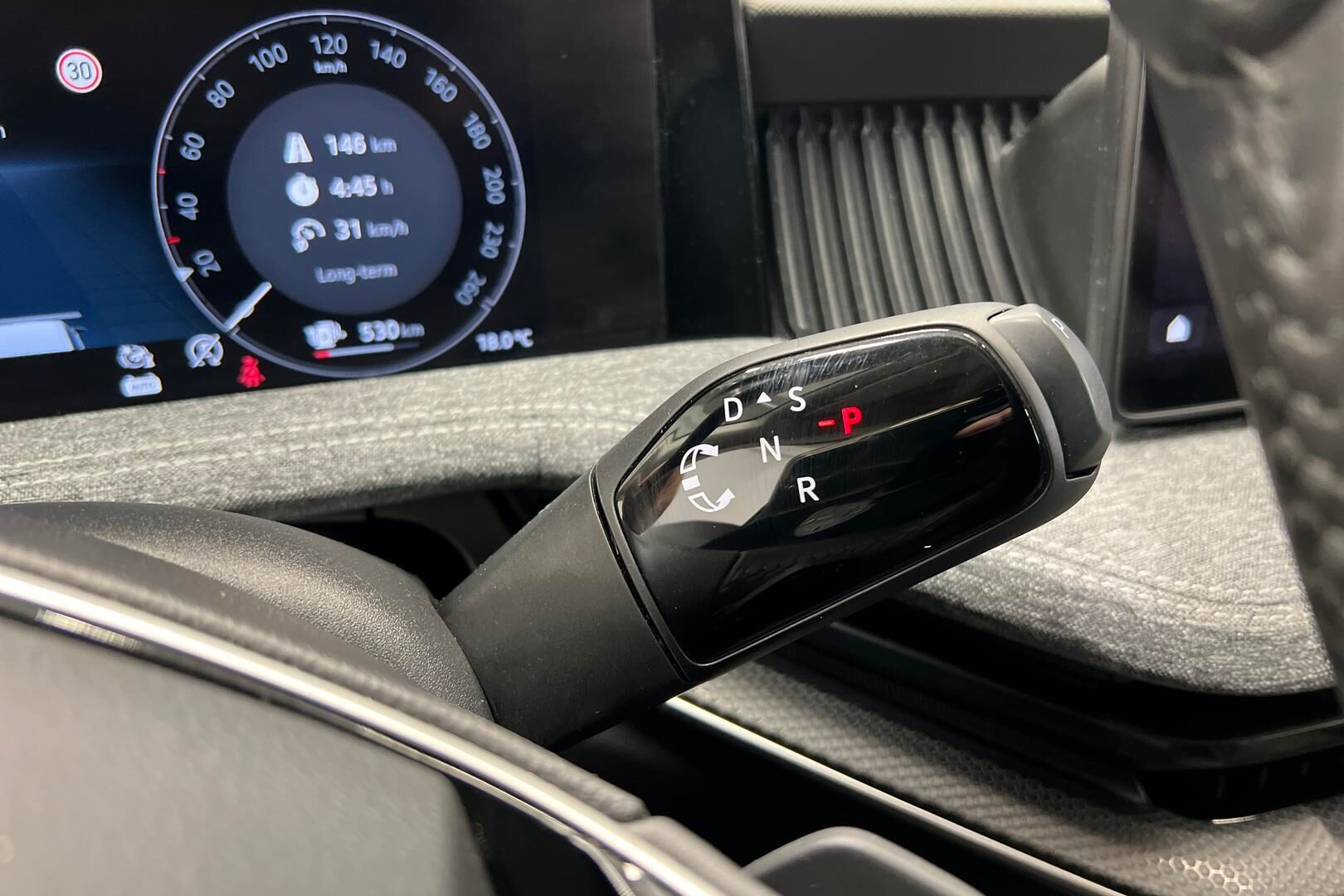Skoda Superb iso kuva 27